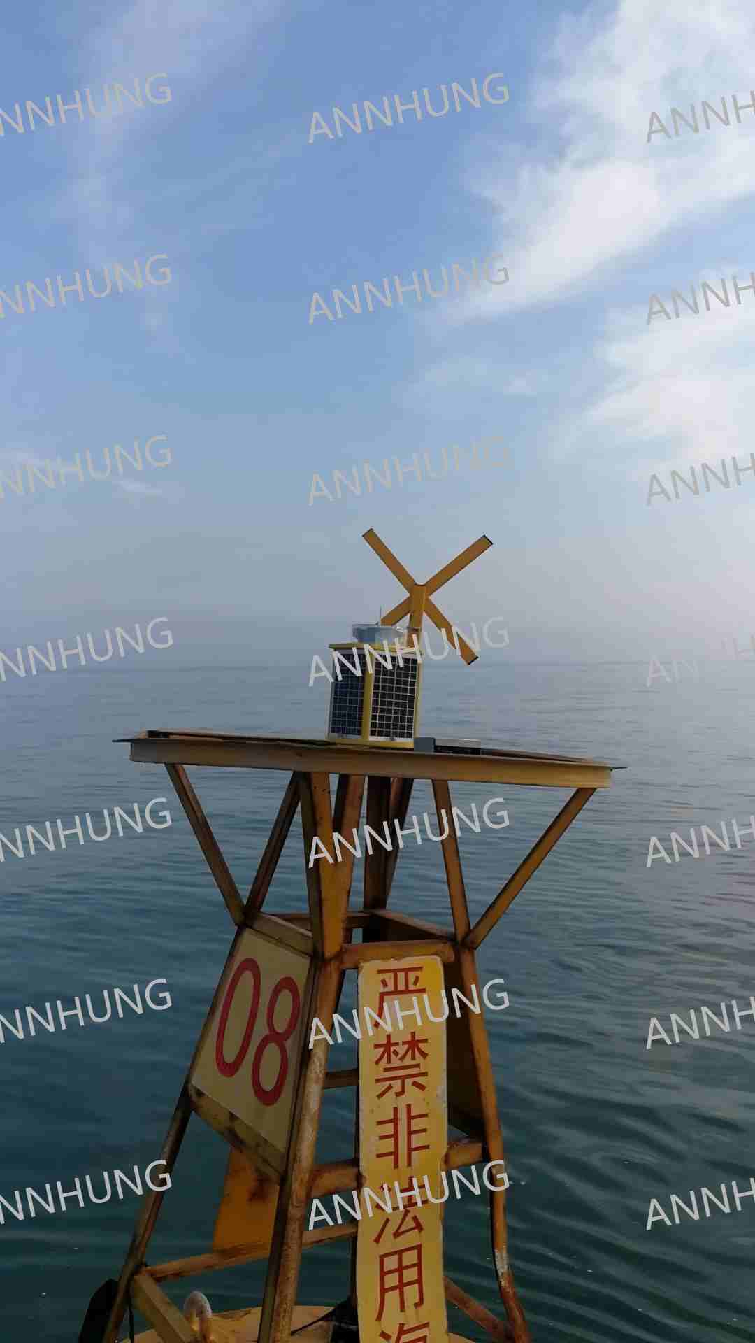 najnowsza sprawa firmy na temat Project Case Display of AH-ML-S7 LED Solar Powered Marine Lantern on Offshore Navigation Buoy 